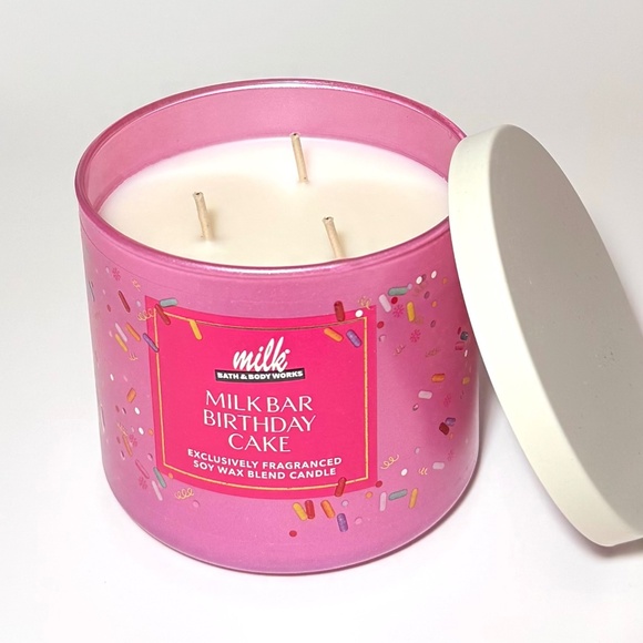 MILK BAR BIRTHDAY CAKE 3-Wick Candle - Picture 2 of 3
